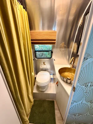 2021 AIRSTREAM BAMBI photo 9