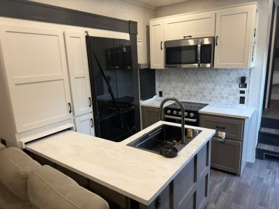 2025 JAYCO SEISMIC photo 10