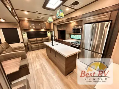 2022 Grand Design Solitude S-Class photo 10