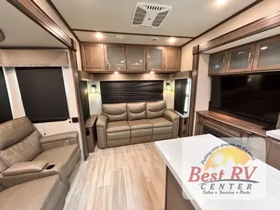 2022 Grand Design Solitude S-Class photo 27