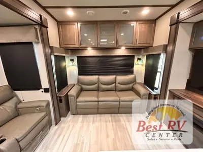 2022 Grand Design Solitude S-Class photo 29