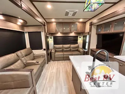 2022 Grand Design Solitude S-Class photo 26