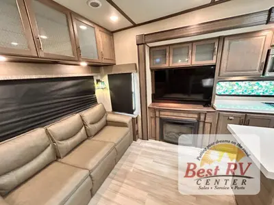 2022 Grand Design Solitude S-Class photo 32