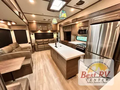 2022 Grand Design Solitude S-Class photo 11