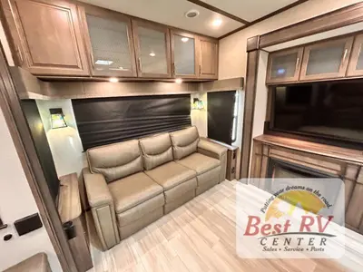 2022 Grand Design Solitude S-Class photo 31