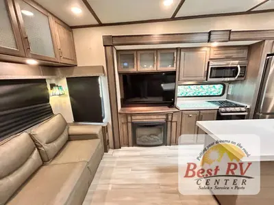 2022 Grand Design Solitude S-Class photo 33