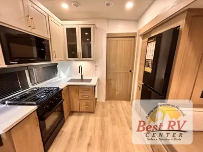 2027 Forest River Rockwood Signature photo 32