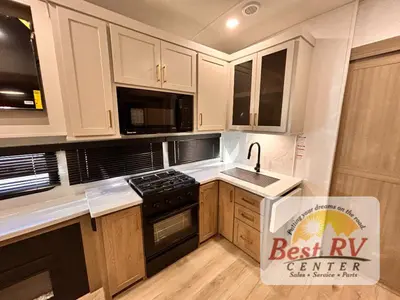 2027 Forest River Rockwood Signature photo 38