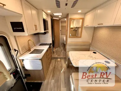 2027 Thor Motor Coach Four Winds photo 10