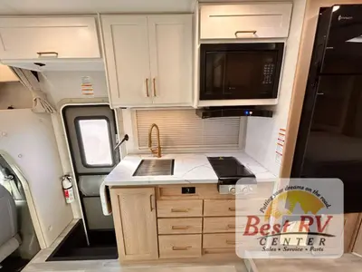 2027 Thor Motor Coach Four Winds photo 23