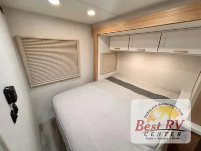 2027 Thor Motor Coach Four Winds photo 39