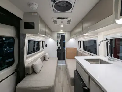 2027 Thor Motor Coach Tellaro photo 26