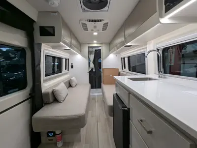 2027 Thor Motor Coach Tellaro photo 24