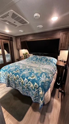 2022 GRAND DESIGN SOLITUDE S-CLASS photo 6