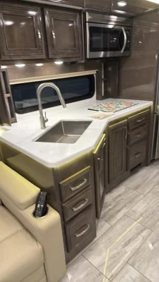 2022 JAYCO SENECA PRESTIGE photo 5