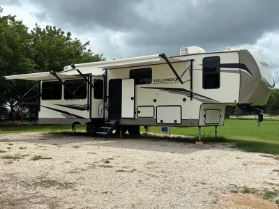 Used 2022 Forest River Wildwood Heritage Glen Elite 34RL