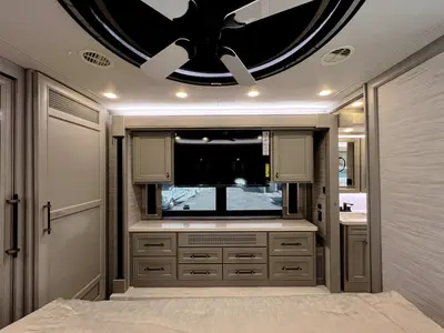 2027 Tiffin Motorhomes Allegro BUS photo 22