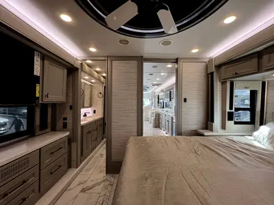 2027 Tiffin Motorhomes Allegro BUS photo 23