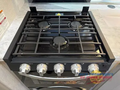 2026 Thor Motor Coach Chateau photo 31