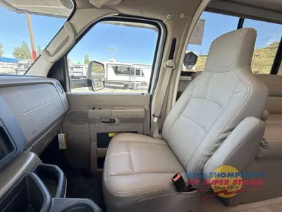 2026 Thor Motor Coach Chateau photo 20