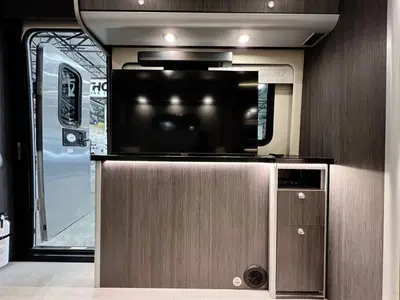 2022 Airstream Atlas photo 8