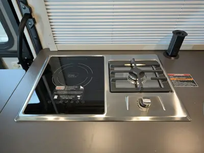 2027 Winnebago Navion photo 9