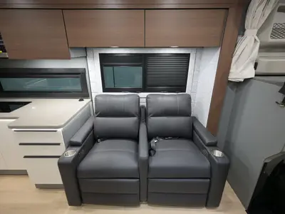 2027 Jayco Seneca XT photo 7
