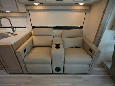 2027 Thor Motor Coach A.C.E. photo 7