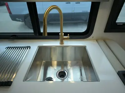 2027 Thor Motor Coach Quantum photo 12