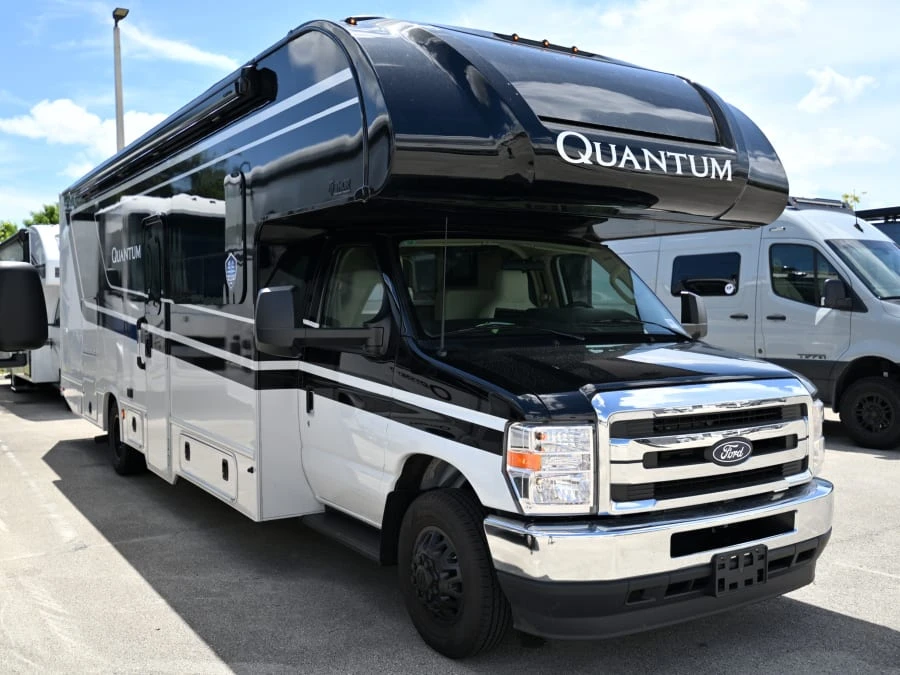 2027 Thor Motor Coach Quantum exterior