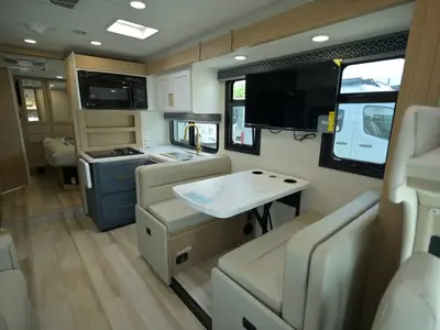2027 Thor Motor Coach Quantum photo 6