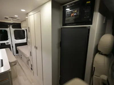 2027 Thor Motor Coach Tellaro photo 11