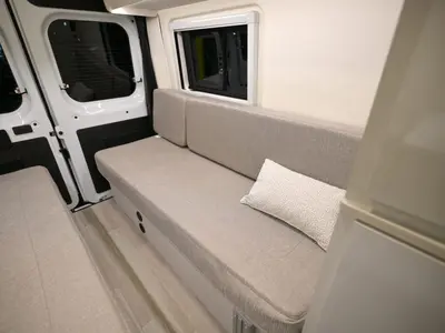 2027 Thor Motor Coach Tellaro photo 18