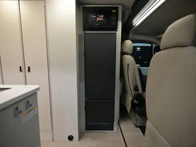 2027 Thor Motor Coach Tellaro photo 12