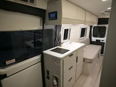 2027 Thor Motor Coach Tellaro photo 6