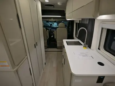 2027 Thor Motor Coach Tellaro photo 4