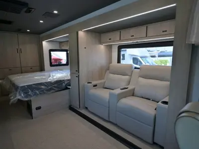 2027 Grand Design Lineage Series M photo 14