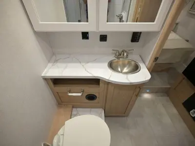 2027 Thor Motor Coach Chateau photo 21