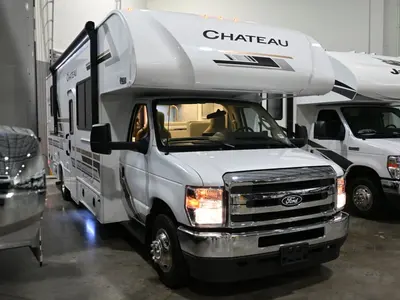 New 2027 Thor Motor Coach Chateau 28Z