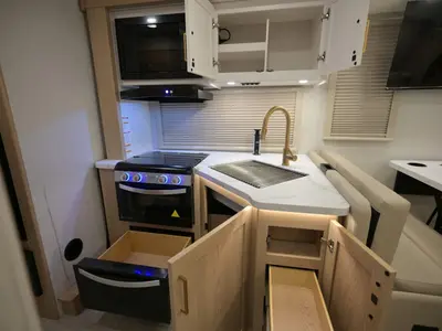 2027 Thor Motor Coach Chateau photo 11