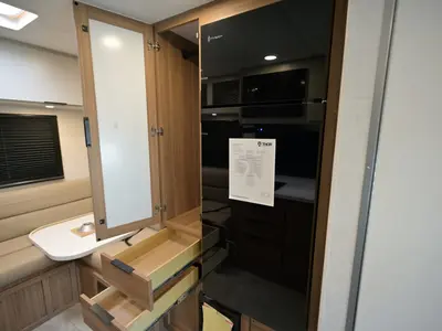 2027 Thor Motor Coach Chateau photo 17
