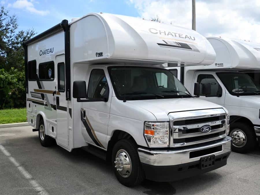 2027 Thor Motor Coach Chateau exterior