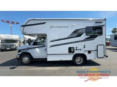 2026 Forest River RV Sunseeker LE photo 5