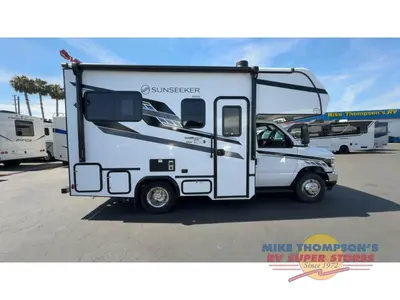 2026 Forest River RV Sunseeker LE photo 9