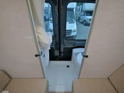 2027 Thor Motor Coach Talavera photo 20