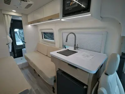 2027 Thor Motor Coach Talavera photo 6