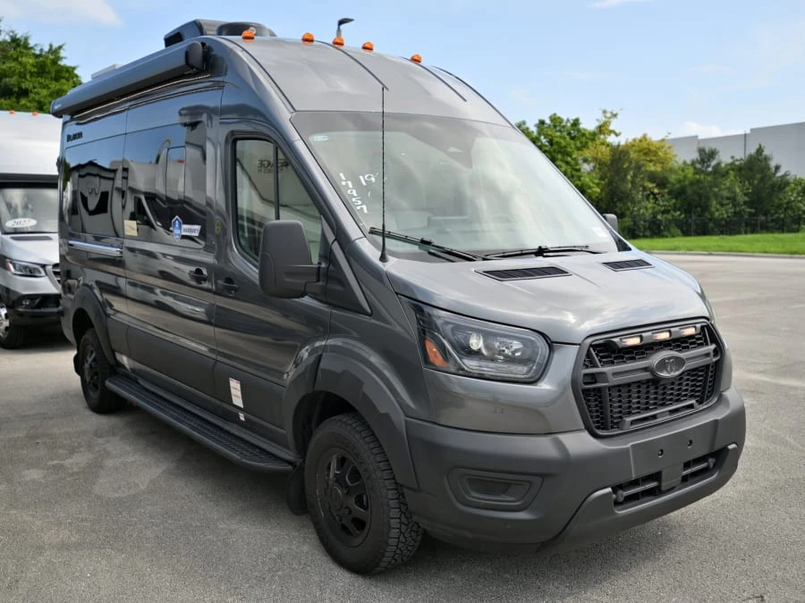 2027 Thor Motor Coach Talavera exterior