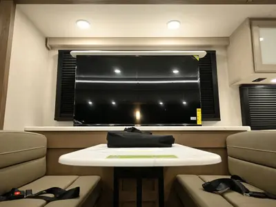 2027 Thor Motor Coach Windsport photo 9