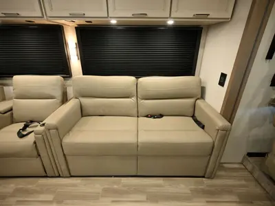 2027 Thor Motor Coach Windsport photo 18