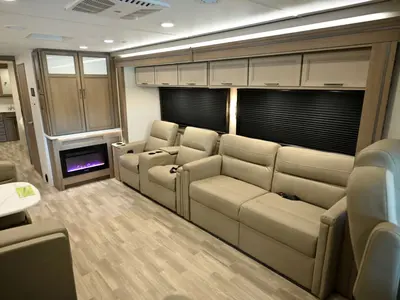 2027 Thor Motor Coach Windsport photo 17